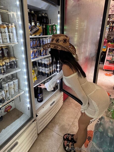 Viennaskai adult actress photos