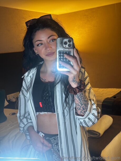 Twisted Gem model perfect pics