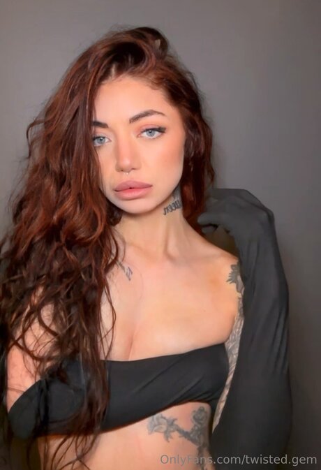 Twisted Gem pornstar sex galleries