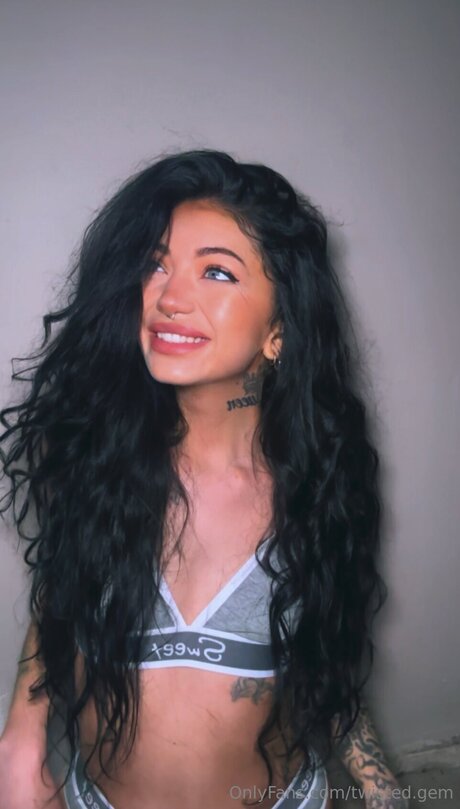 Twisted Gem model hot galleries