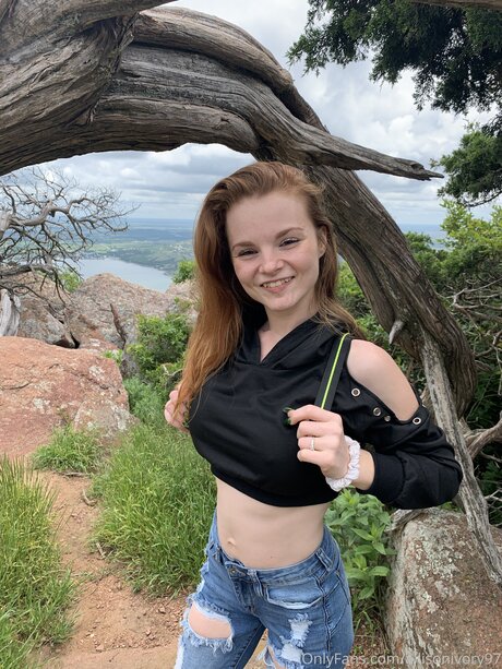 Allisonivory97 model porn galleries