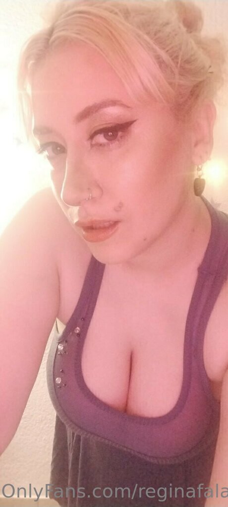 Reginafalange pretty pornstar archive