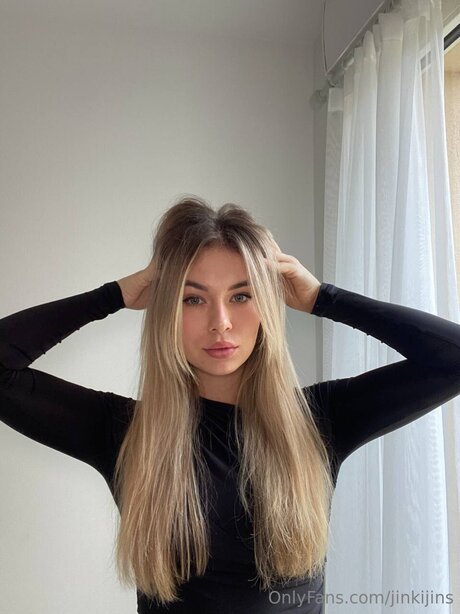 Jinkijins erotic model pics