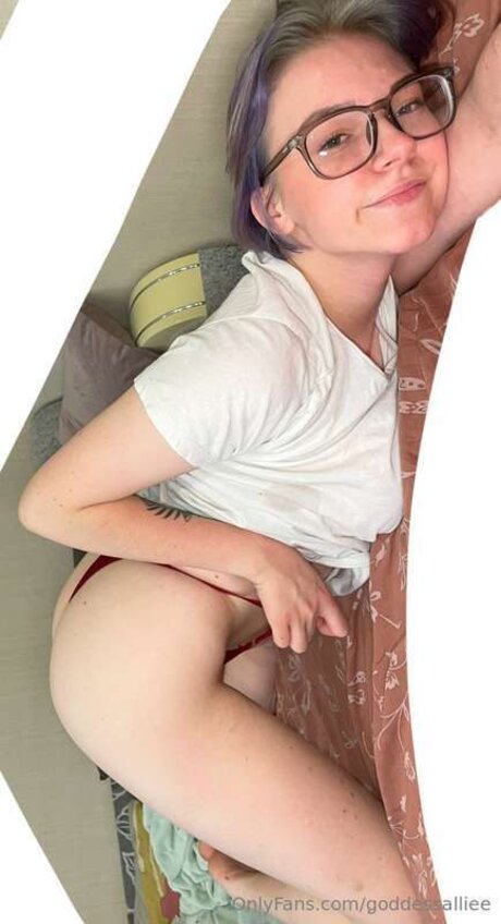 Goddessalliee art model images