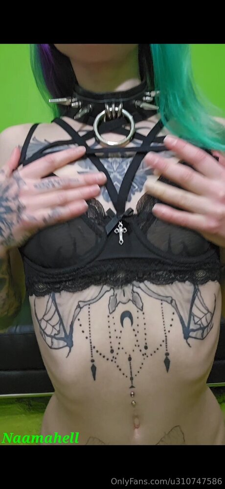 U310747586 erotic pornstar pics