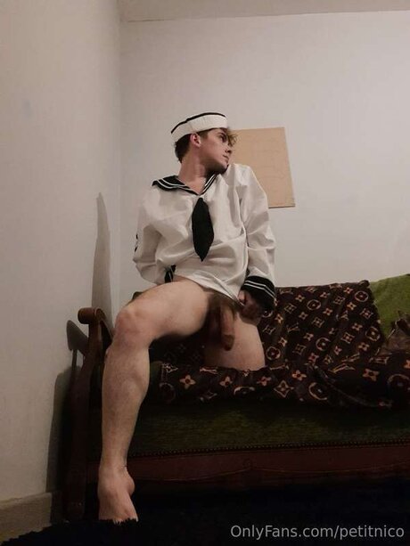 Petitnico star sexy galleries