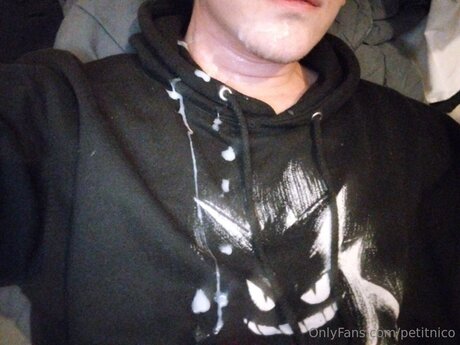 Petitnico model hot photos