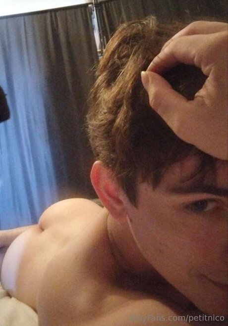 Petitnico model perfect photos