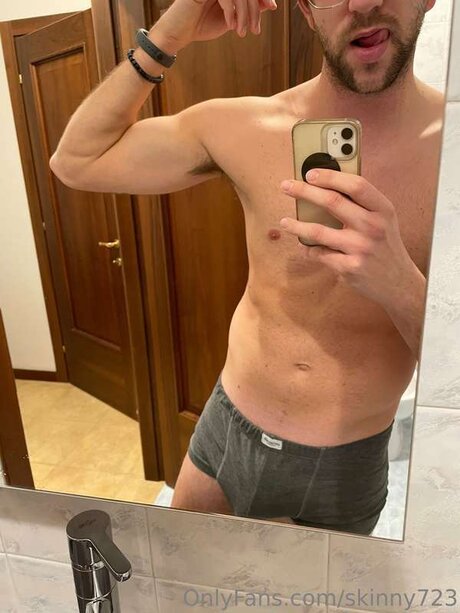 Skinny723 pornstar free photos