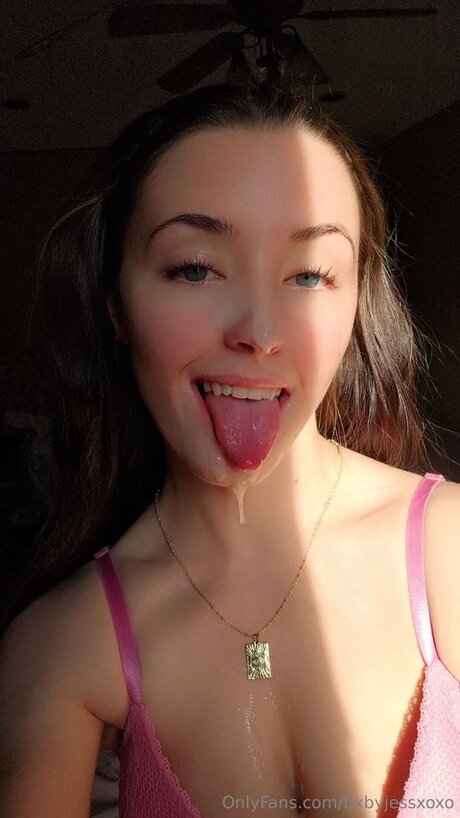 Bxbyjessxoxo pornstar hot img
