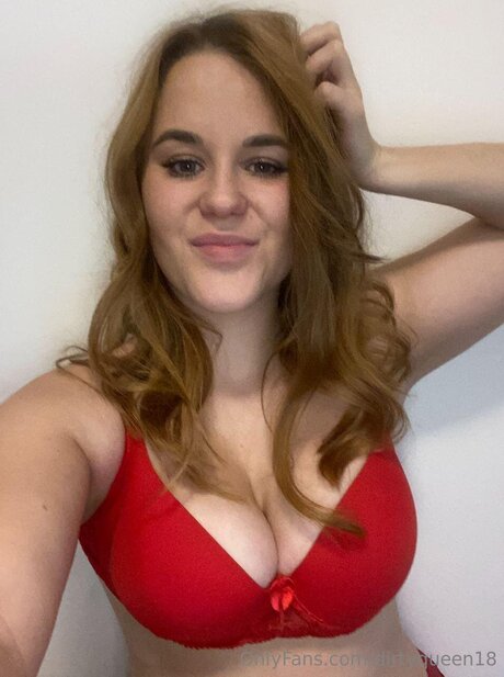 Dirtyqueen18 star nude image