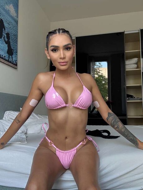 Miaflamee exclusive star picture