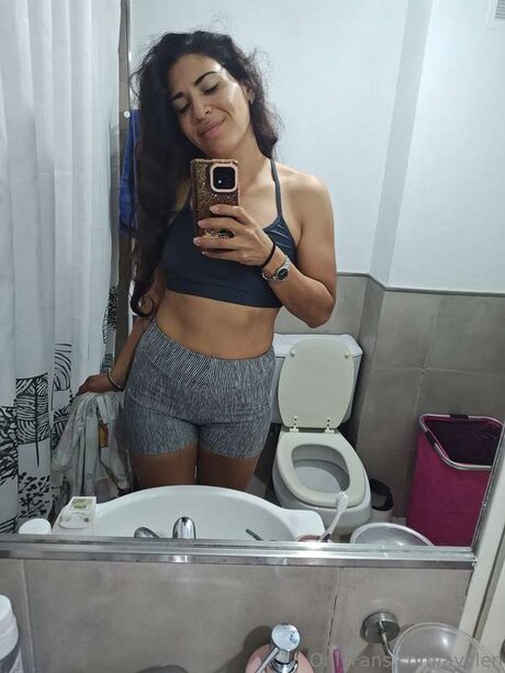 Ayylen star top gallery