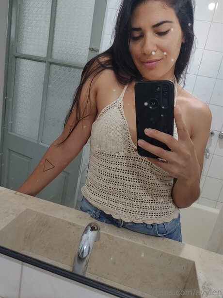 Ayylen exclusive star photo