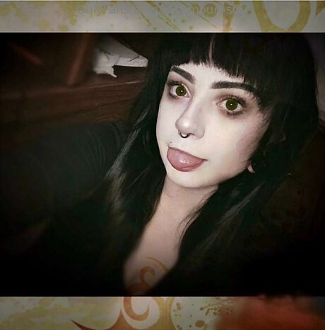 Lilithmournstar nudes model gallery