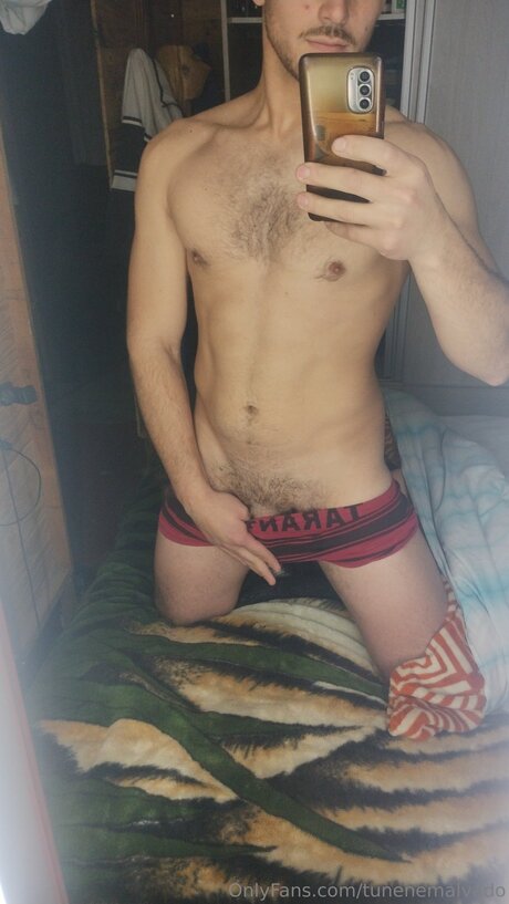 Tunenemalvado pretty model picture