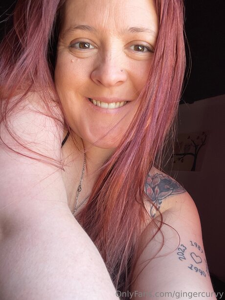 Gingercurvy high quality star photos