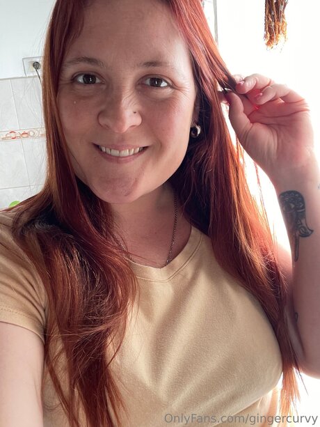 Gingercurvy erotic star image