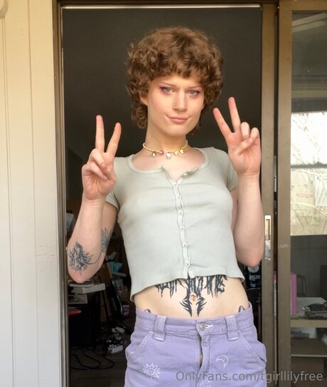 peeing onlyfans free nude photo