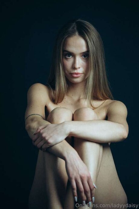 Olivia Livy model naked images