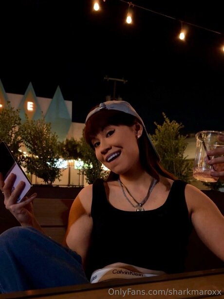 Sharkmaross free actress img