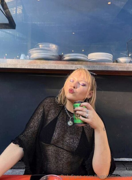 Bumblittleditch model xxx photo