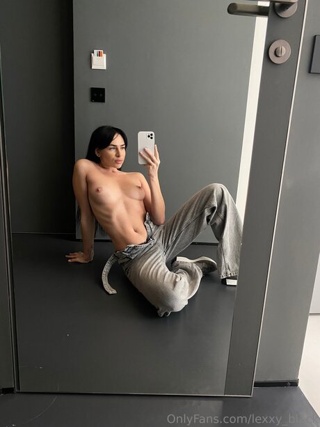 Lexxy Black pornstar exclusive img