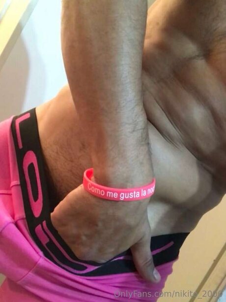 Nikito 2000 model naked photos