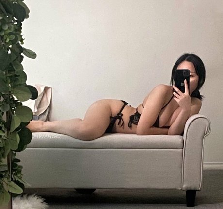 mwahgo pornstar hot pic