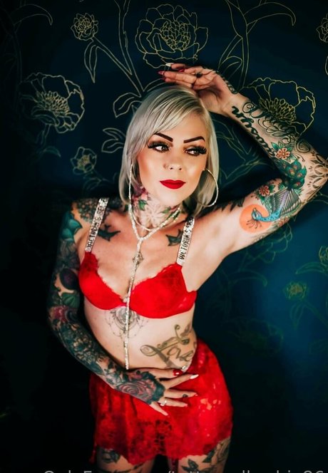 tattooedbarbie86 pretty actress picture