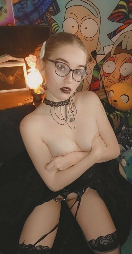 izzy hellbourne star porn images