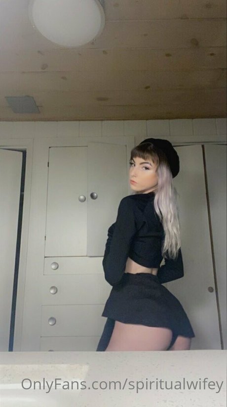 spiritualwifey star high quality img