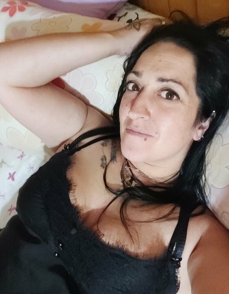 nevy 80 beautiful model pic