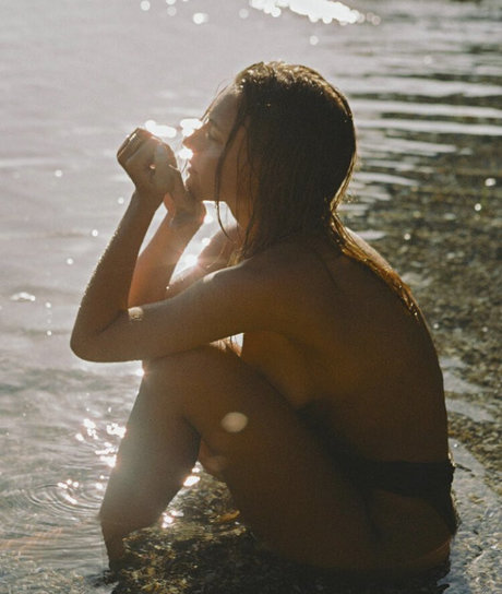 Ella Kernkamp model nude photo