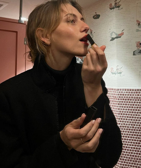 Ella Kernkamp nudes star pic