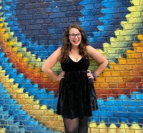 Zara Zahavah model adult photo