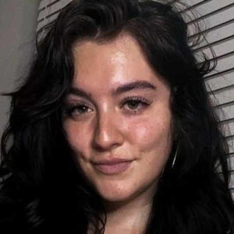 Maple Divine hd pornstar pic