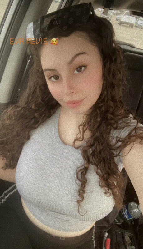 Eva Mevis pretty star photos