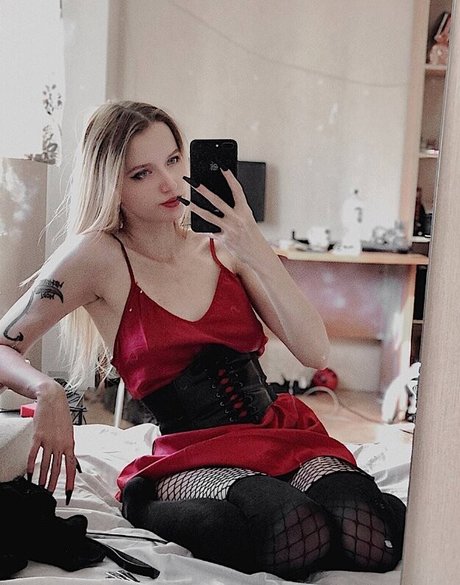 mobyrei model erotic pic