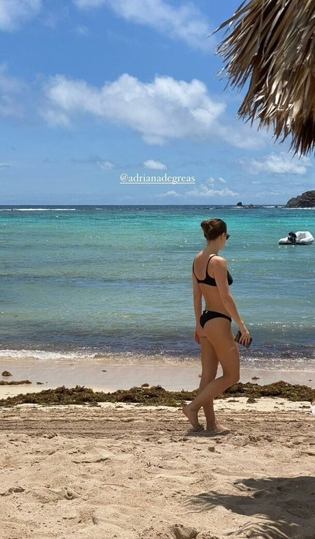 Alice Wegmann star erotic photos