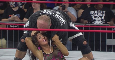 Mickie James Profile pic