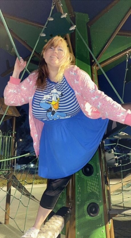 squish monsterr hot star pictures