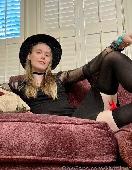 lilymlove model pornographic archive