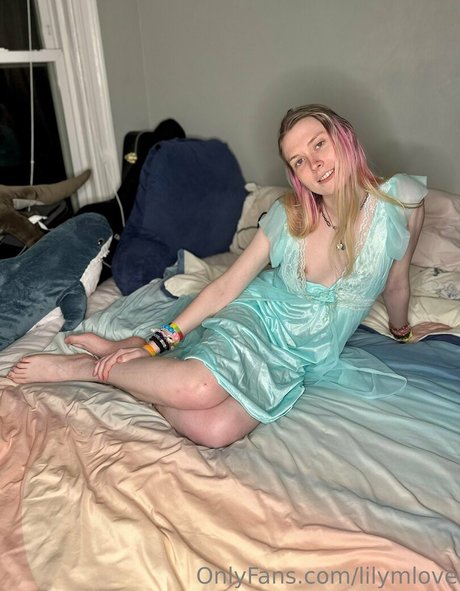 lilymlove erotic pornstar photos