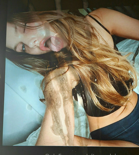 Ultrasadslut exclusive pornstar pic