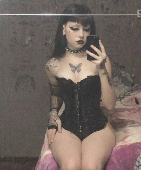 isa guim naked pornstar img