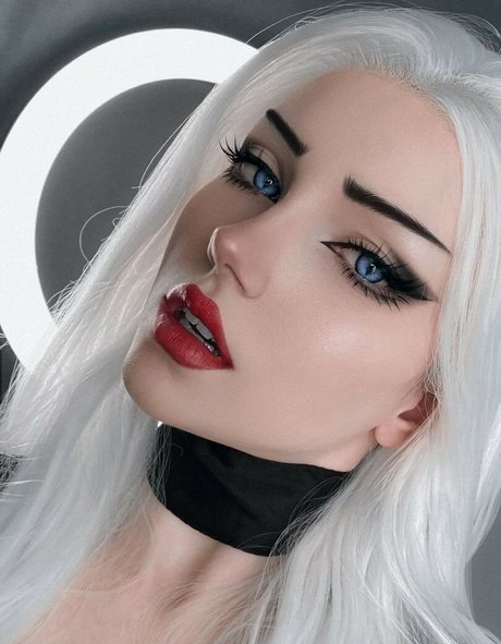 Vell Felice hot actress pics