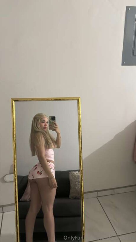 nicolgastelum xxx model pic