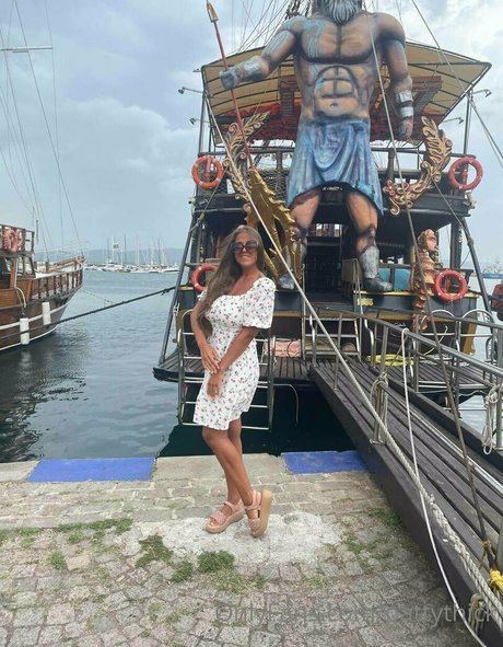 18 asian onlyfans nice pic