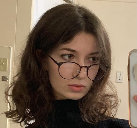 ASMR Alise pornstar erotic gallery